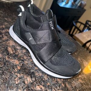 Spin bike sneakers